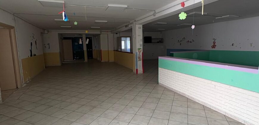 STRUTTURA 300 MQ CON PARCHEGGIO Castel Volturno