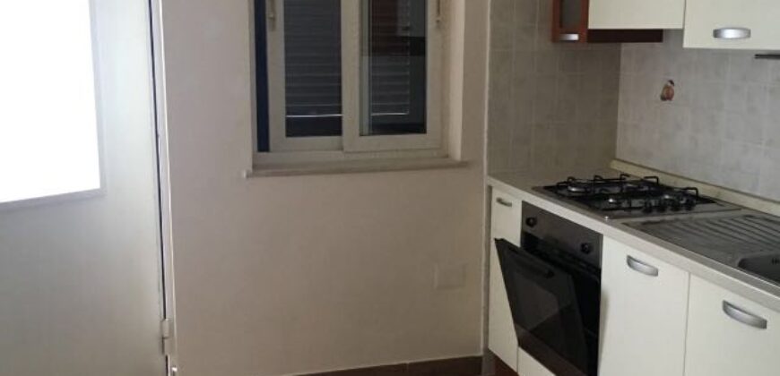 BILOCALE IN AFFITTO Varcaturo