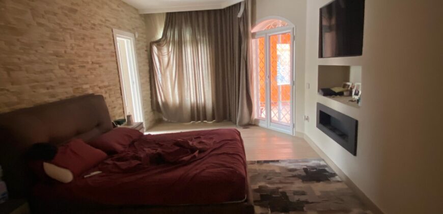 LUSSUOSA VILLA INDIPENDENTE Licola