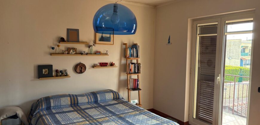 VILLA SINGOLA RISTRUTTURATA Varcaturo-Parco Residence