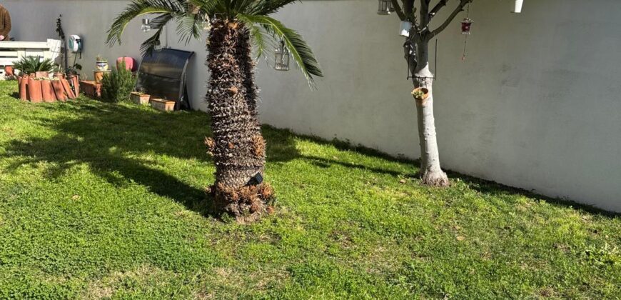 VILLA DIVISA IN DUE APPARTAMENTI Varcaturo-Parco Noce