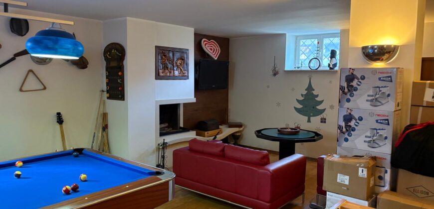 VILLA SINGOLA RISTRUTTURATA Varcaturo-Parco Residence