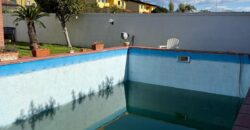 VILLA DIVISA IN DUE APPARTAMENTI Varcaturo-Parco Noce