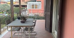 VILLA SINGOLA RISTRUTTURATA Varcaturo-Parco Residence