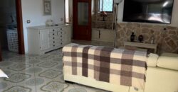 VILLA DIVISA IN DUE APPARTAMENTI Varcaturo-Parco Noce