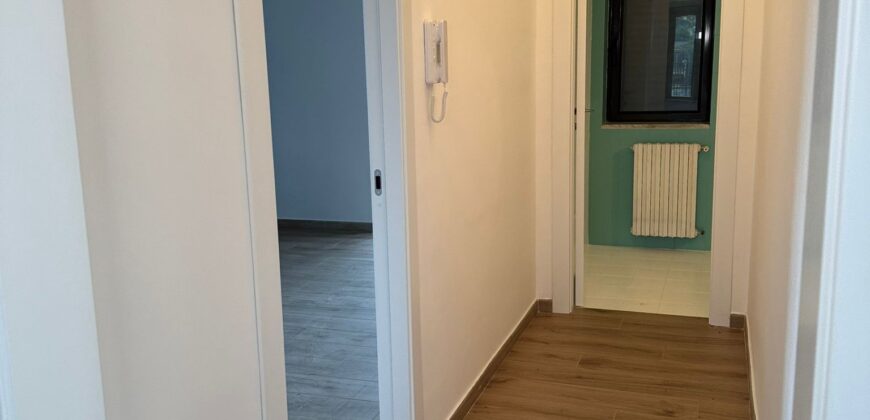 VILLA SINGOLA CON AMPIO GIARDINO Licola-Via Vicinale Festinese