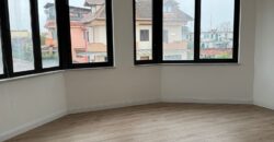 VILLA SINGOLA CON AMPIO GIARDINO Licola-Via Vicinale Festinese