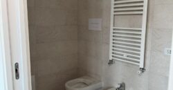 VILLA SINGOLA CON AMPIO GIARDINO Licola-Via Vicinale Festinese