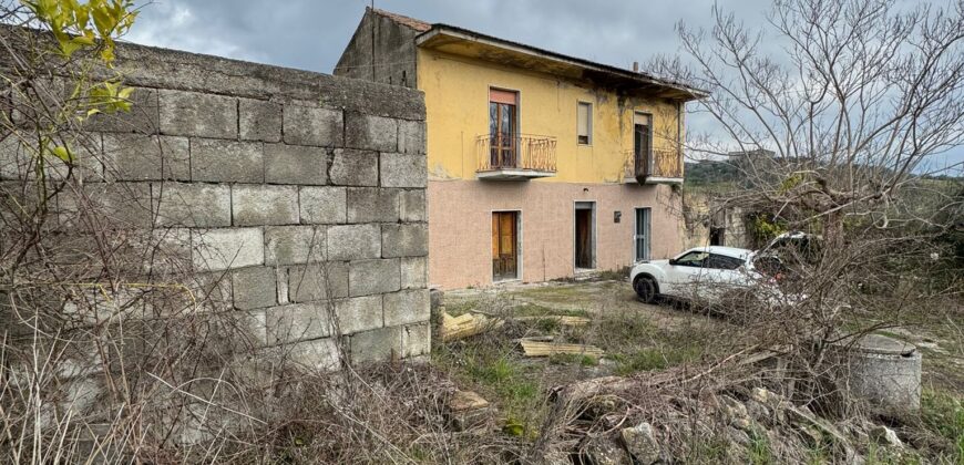 TERRENO CON CASOLARE San Salvatore Telesino