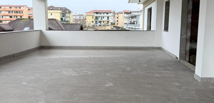 LOCALE 1800 MQ Giugliano-Via Oasi Sacro Cuore