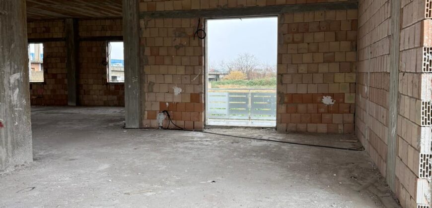 LOCALE 1800 MQ Giugliano-Via Oasi Sacro Cuore