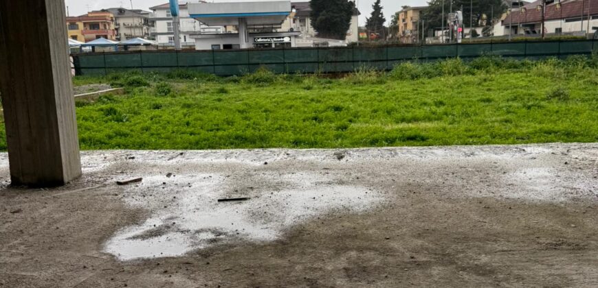 LOCALE 1800 MQ Giugliano-Via Oasi Sacro Cuore