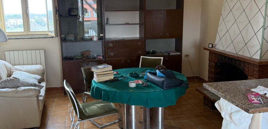 TRILOCALE IN AFFITTO Lago Patria