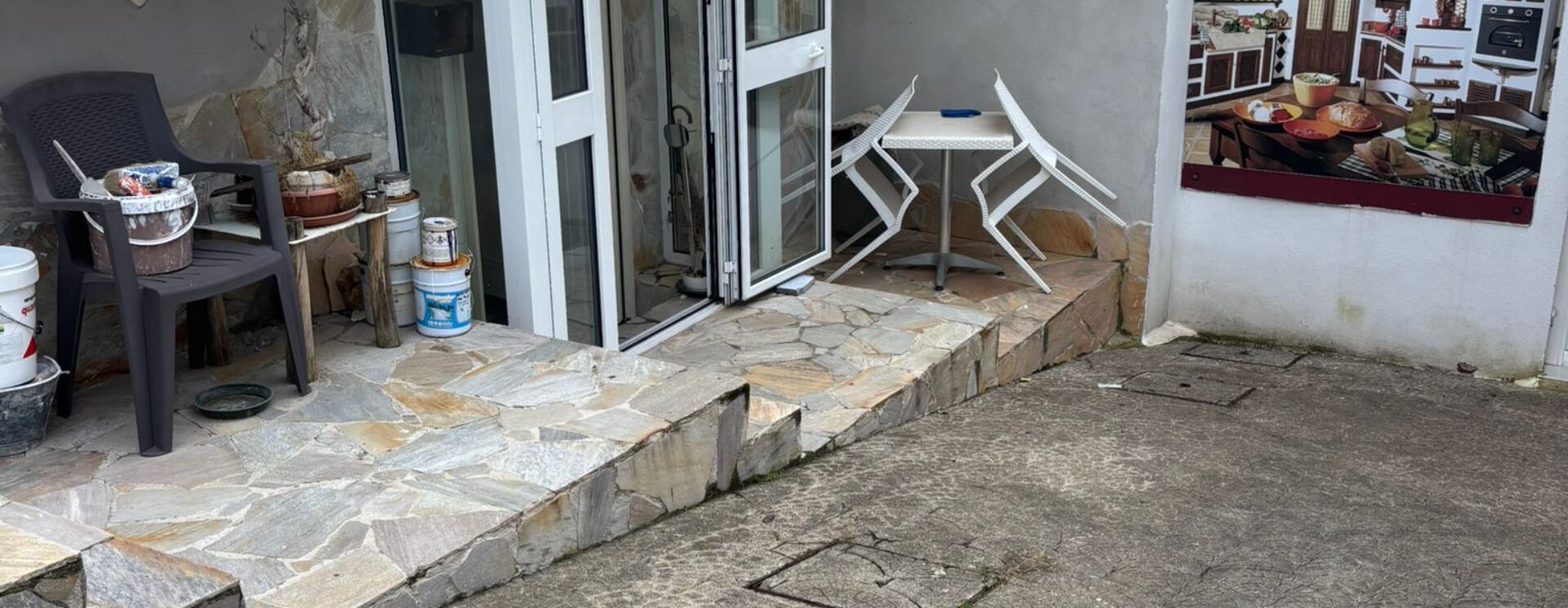 DEPOSITO 200 MQ Varcaturo-Parco Degli Oleandri