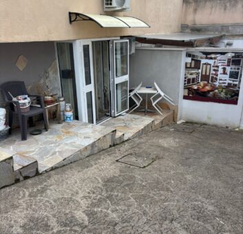 DEPOSITO 200 MQ Varcaturo-Parco Degli Oleandri