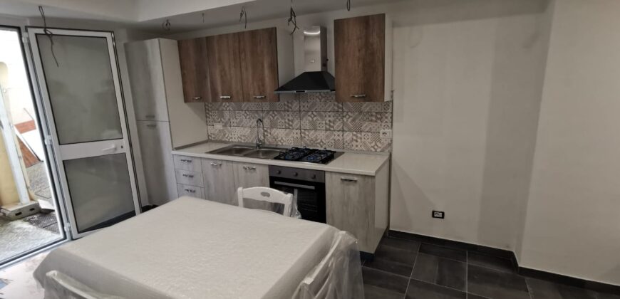 DEPOSITO 200 MQ Varcaturo-Parco Degli Oleandri