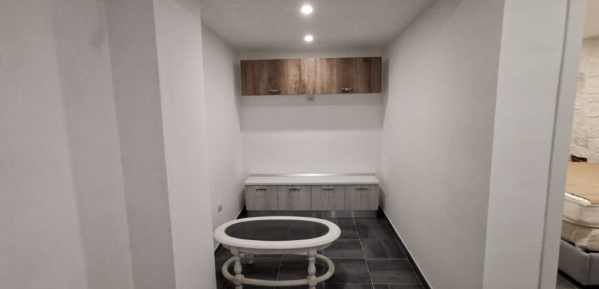 DEPOSITO 200 MQ Varcaturo-Parco Degli Oleandri