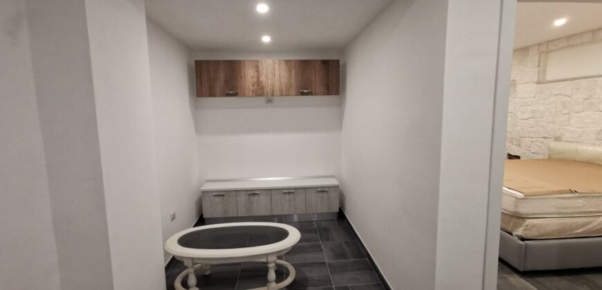 DEPOSITO 200 MQ Varcaturo-Parco Degli Oleandri