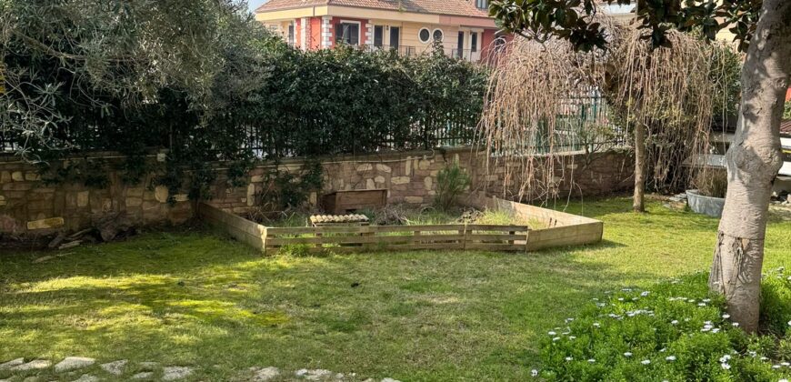 VILLA BIFAMILIARE Lago Patria-Domus Mea