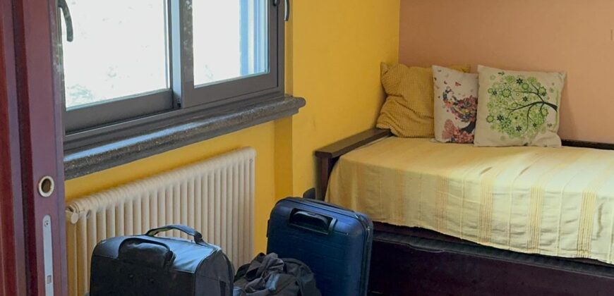 VILLA BIFAMILIARE Lago Patria-Domus Mea