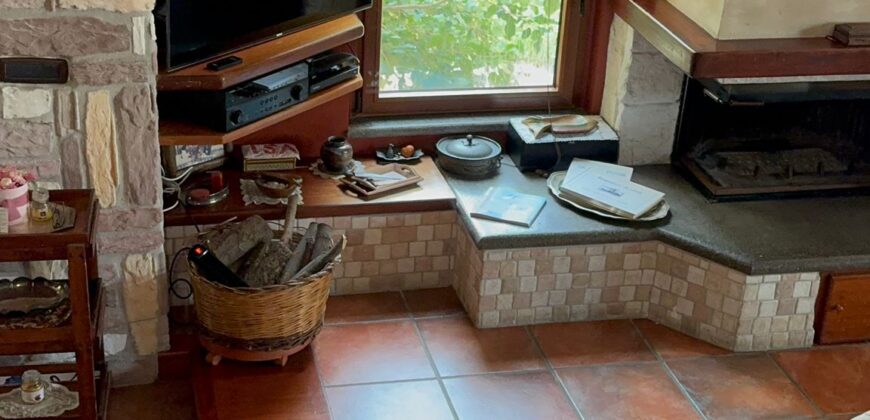 VILLA BIFAMILIARE Lago Patria-Domus Mea