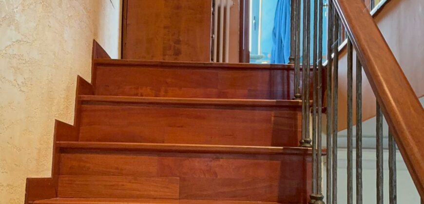 VILLA BIFAMILIARE Lago Patria-Domus Mea