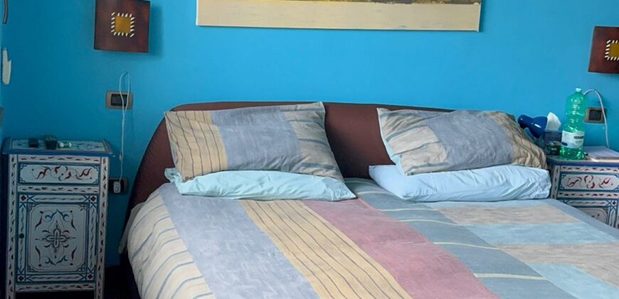 VILLA BIFAMILIARE Lago Patria-Domus Mea