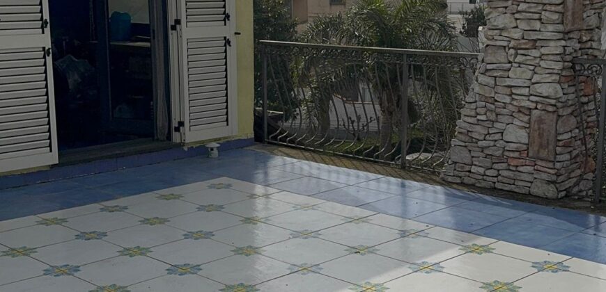 VILLA BIFAMILIARE Lago Patria-Domus Mea