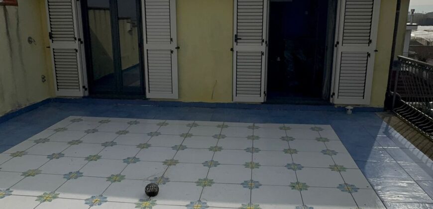 VILLA BIFAMILIARE Lago Patria-Domus Mea