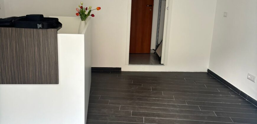 LOCALE COMMERCIALE 25 MQ Giugliano-Piazza Annunziata