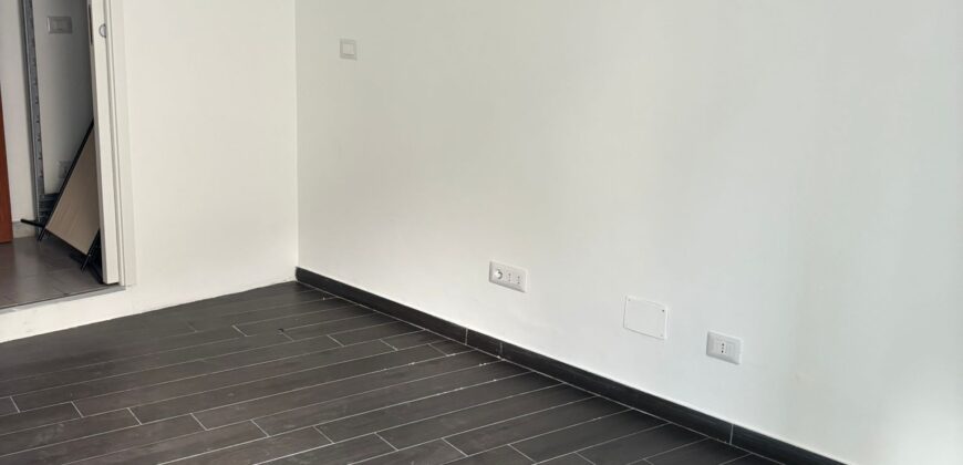 LOCALE COMMERCIALE 25 MQ Giugliano-Piazza Annunziata