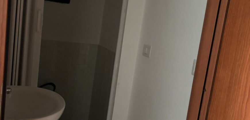 LOCALE COMMERCIALE 25 MQ Giugliano-Piazza Annunziata