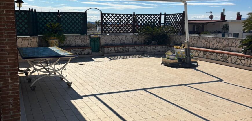 DUPLEX ESCLUSIVO Lago Patria-Parco La Laguna