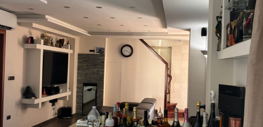 DUPLEX ESCLUSIVO Lago Patria-Parco La Laguna