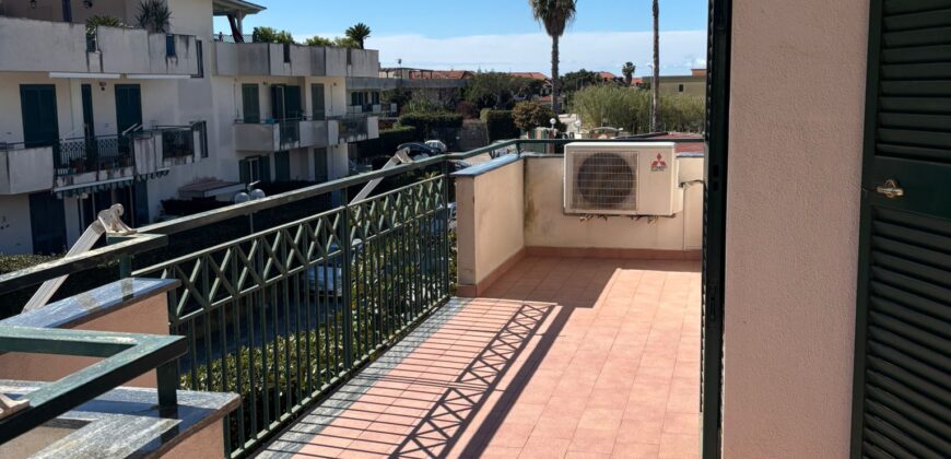 DUPLEX ESCLUSIVO Lago Patria-Parco La Laguna