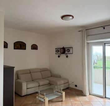 APPARTAMENTO ARREDATO IN PARCO Varcaturo