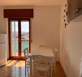 BILOCALE RISTRUTTURATO Varcaturo-Via Ripuaria