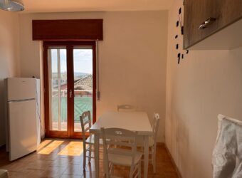 BILOCALE RISTRUTTURATO Varcaturo-Via Ripuaria