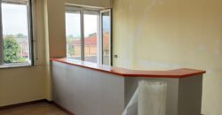 UFFICIO 90 MQ Varcaturo-Centro