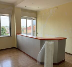 UFFICIO 90 MQ Varcaturo-Centro