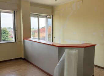 UFFICIO 90 MQ Varcaturo-Centro