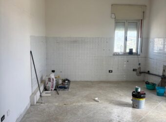 TRILOCALE RISTRUTTURATO Licola-Via San Nullo
