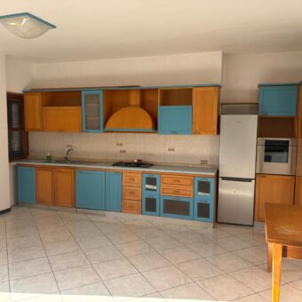 APPARTAMENTO IN FITTO Varcaturo