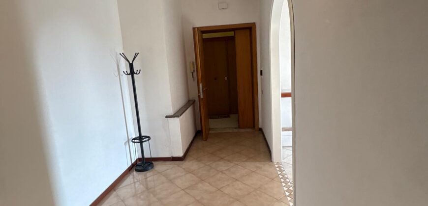 APPARTAMENTO IN FITTO Varcaturo