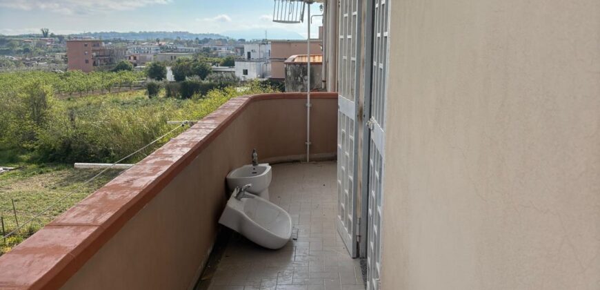 TRILOCALE RISTRUTTURATO Licola-Via San Nullo