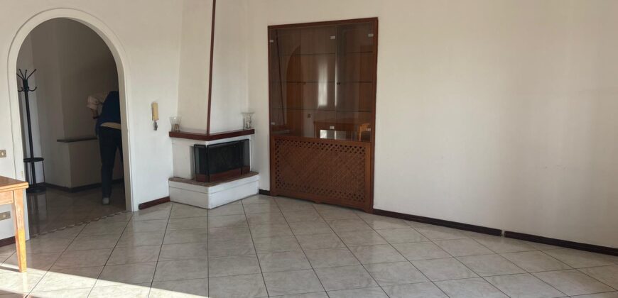 APPARTAMENTO IN FITTO Varcaturo