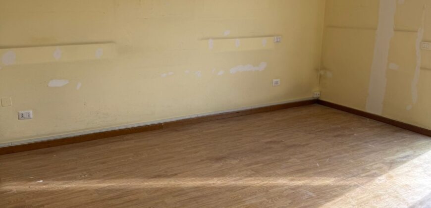 UFFICIO 90 MQ Varcaturo-Centro