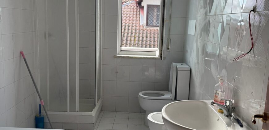 UFFICIO 90 MQ Varcaturo-Centro