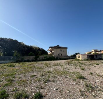 TERRENO AGRICOLO 2000 MQ Varcaturo