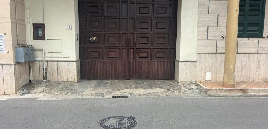 APPARTAMENTO DA RISTRUTTURARE Parete